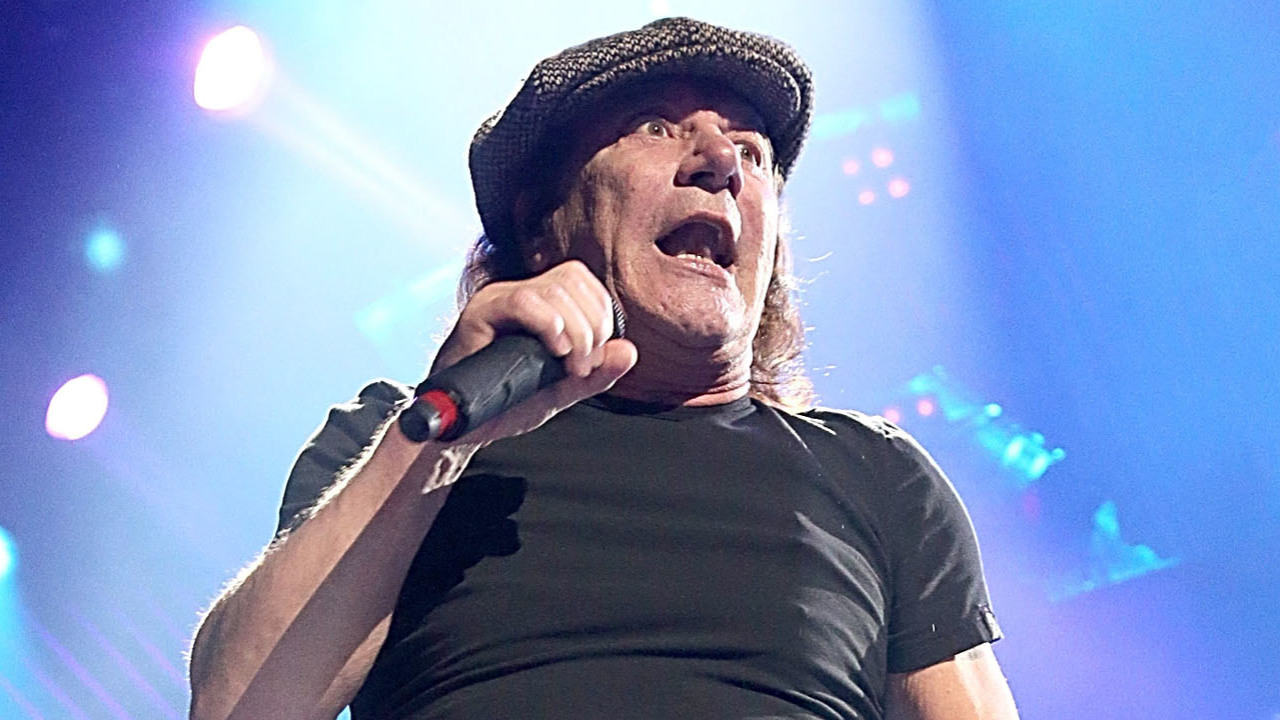 AC/DC singer BRIAN JOHNSON ordered to stop touring - Tangra Mega Rock